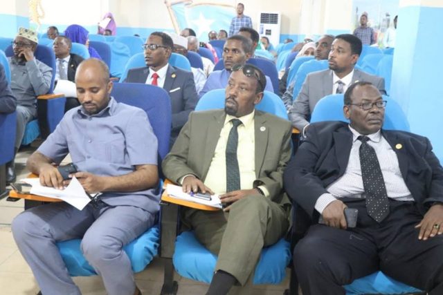 Xildhibaanada Golaha Shacabka oo maanta warbixin ka dhageystay maamulka sare ee Jaamacadda Ummadda