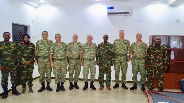 Taliyaha CXDS iyo Saraakiisha Dugsiga TurkSom oo kawada hadlay howl gelinta Ciidanka dugsigaasi tababarka ku qaatay