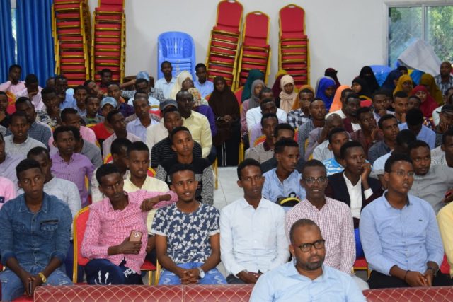 Wasaaradda waxbarashada XFS oo sagootisay Ardey deeq Waxbarasho ka heshay Dalka Suudaan