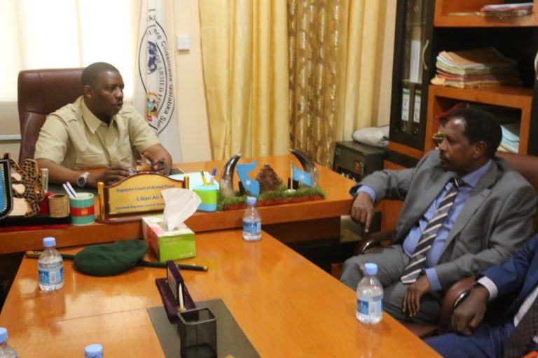 Duqa Muqdisho oo Maxkamadaha kala hadlay xal-u-helidda Dukumiintiyada Been abuurka ah