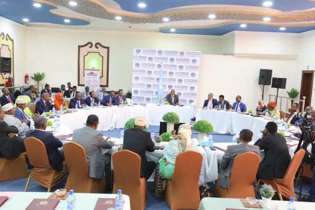 Kulan Sannadeedka Golaha Wasiirrada ee Dar-dar Gelinta Qorshayaasha Qaranka oo maalintaa labaad ka socda Muqdisho