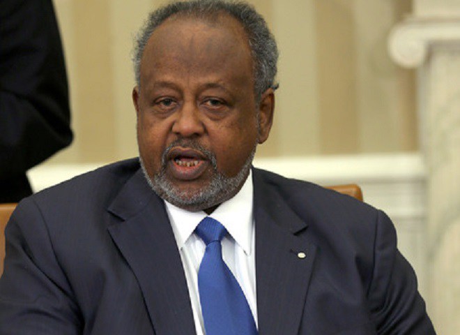 Madaxweynaha Jabuuti oo xariga ka Jaray Warshad sifaysa saliida