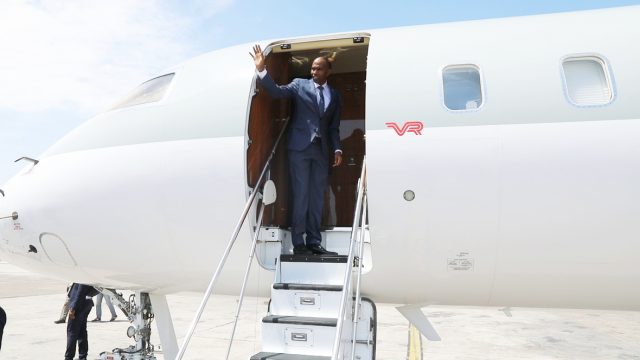 Ra’iisul Wasaare Xasan Cali Khayre oo u duulay Dalka Qatar