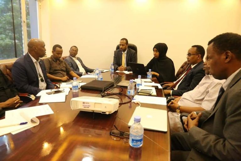 Wasiirka qorsheynta oo shir guddoomiyay shirka qorshaha hormarinta Qaranka