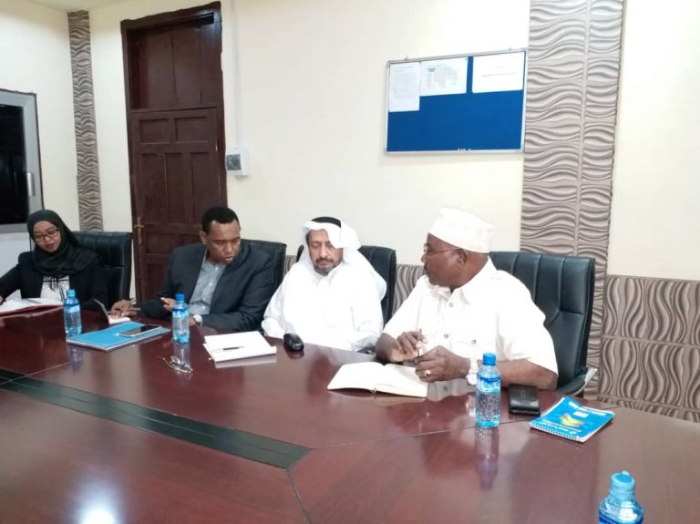 sii ahayaha wasiirka Tamarta oo kulan laqatay ganacsato kasoo jeedah dalka Qatar