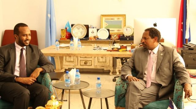 Duqa Muqdisho iyo Wasiirka qorsheynta oo ka wada hadlay qorshaha Horumarinta Qaranka