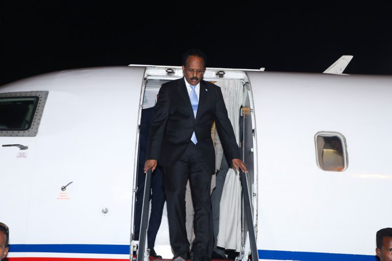 Madaxweyne Farmaajo oo gaaray Jamhuuriyadda Jabuuti