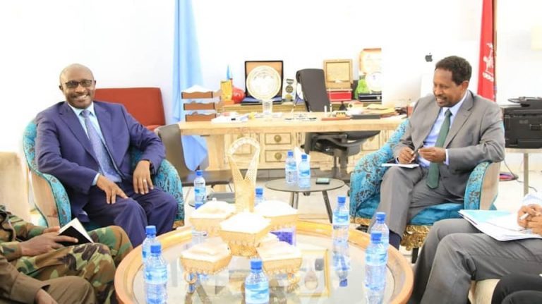 Duqa Muqdisho oo Midowga Afrika kala hadlay Amniga Caasimadda iyo Howlgallada labada Shabelle “SAWIRRO”