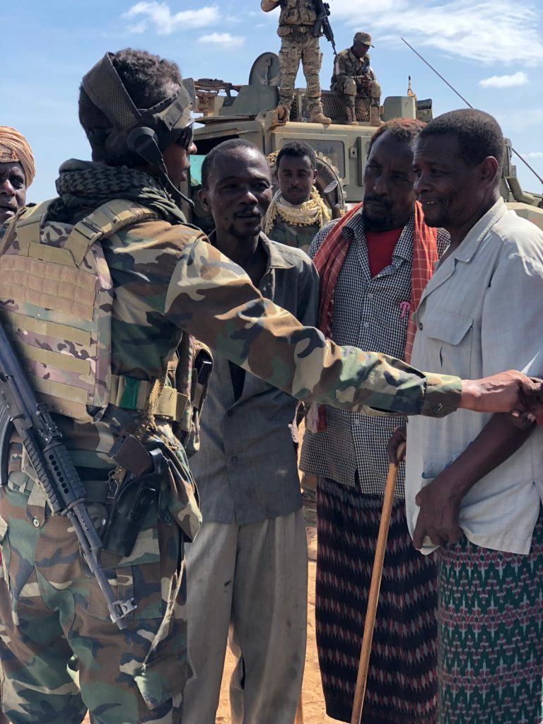 Howlgal dagaal iyo gargaar wada socda (Warbixin)