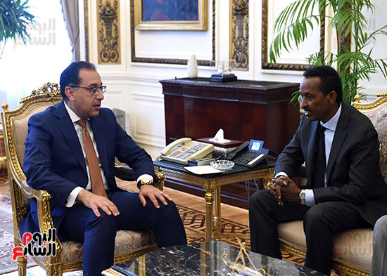 Wasiirka arrimaha dibadda Soomaaliya oo magaalada Qaahira kula kulmay Ra’iisal wasaaraha Masar