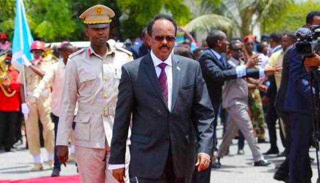 Madaxweyne Farmaajo oo ka qeyb galaya Caleemo-saarka Madaxweynaha Koonfur Afrika