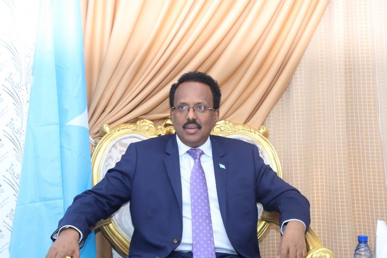 Madaxweyne Farmaajo oo magacaabay Guddoomiye K/Xigeenka Maamulka iyo Maaliyadda ee G/Banaadir