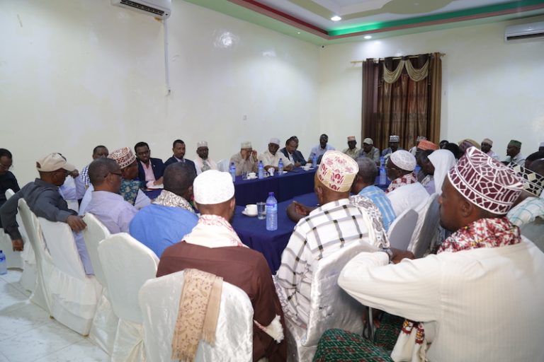 K/Galbeed & Galmudug oo Ka wadahadlay Dhacdadii ay Dad Ka soo Jeeda K.Galbeed lagu dilay Deegaanno Ka tirsan Galmudug “Sawirro”