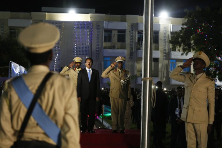 Madaxweyne Farmaajo oo Madaxtooyada Kaga Qaybgalay Xuska Musaasabadda 1-da Luulyo ”Sawirro”