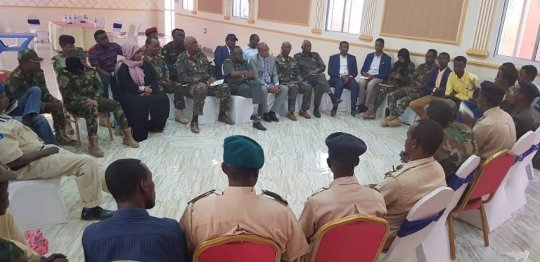 Taliyeyaasha Ciidamada qalabka sida ee Soomaaliya iyo Saraakiisha Ahlu Sunna oo kulan ku yeeshay Dhuusamareeb