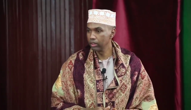 R/Wasaare Khayre: “Dhamaystirka dhismaha Galmudug waxay fursad inoo siineysaa dhameystirka dagaalka aan kula jirno khawaarijta”