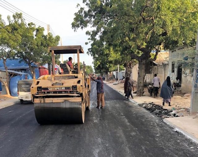 Maamulka Gobolka Banaadir oo Dib-u-dhis Xooggan ka wada waddooyinka Caasimadda