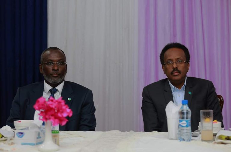 Madaxweyne Farmaajo oo casho sharaf u sameeyay Guddoomiyaha Baarlamaanka Jabuuti.