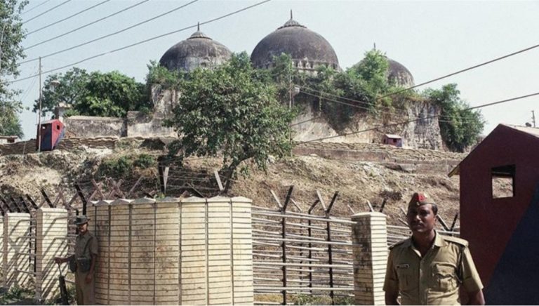 Maxkamad ku taalla Hindiya oo ku dhawaaqeysa maamulka goob diimeed ay isku hayaan muslimiinta iyo hinduuska.