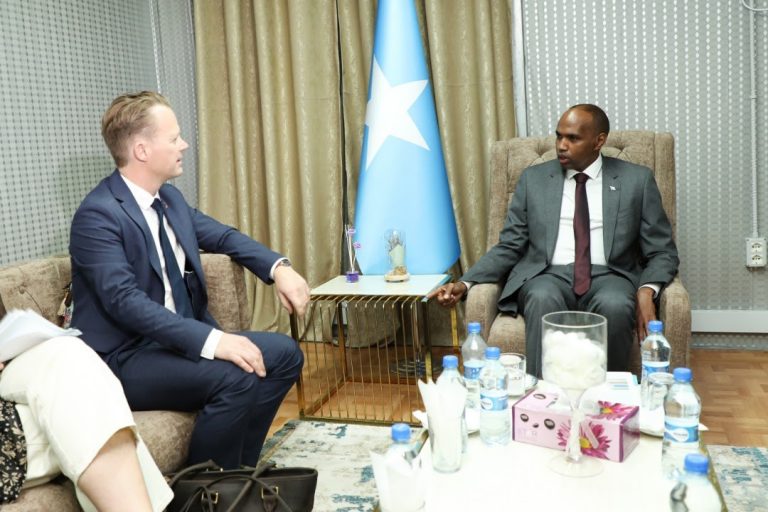 R/Wasaare XFS Mudane Xasan Cali Khayre Oo Kulan La Qaatay Wasiirka Arrimaha Dibedda Denmark “Sawiro”