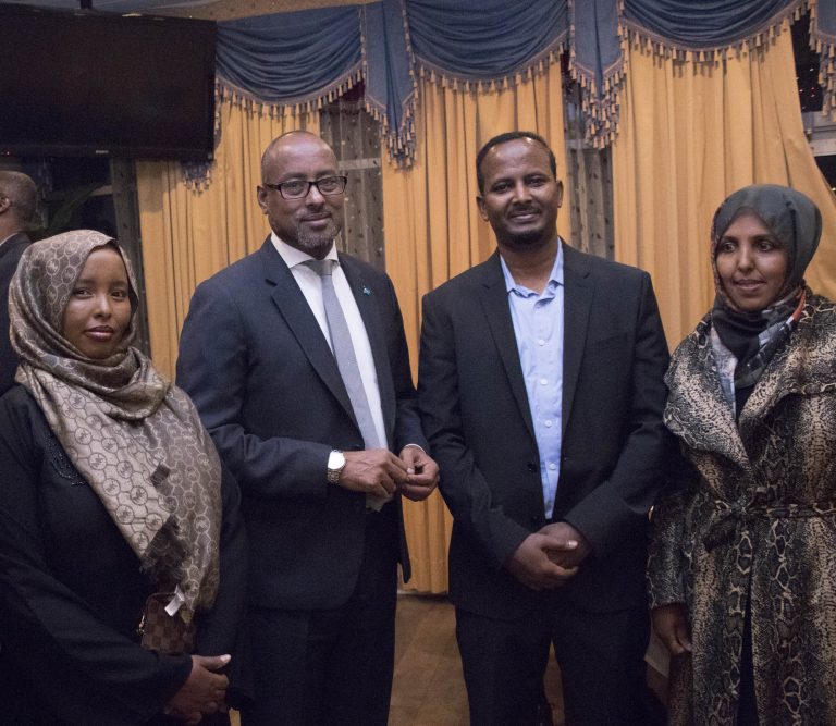 Safiirka DFS U Fadhiya Washington DC Oo Socdaalo Ku Maraya Goballada Mareykanka Ee Ay Degaan Soomalida