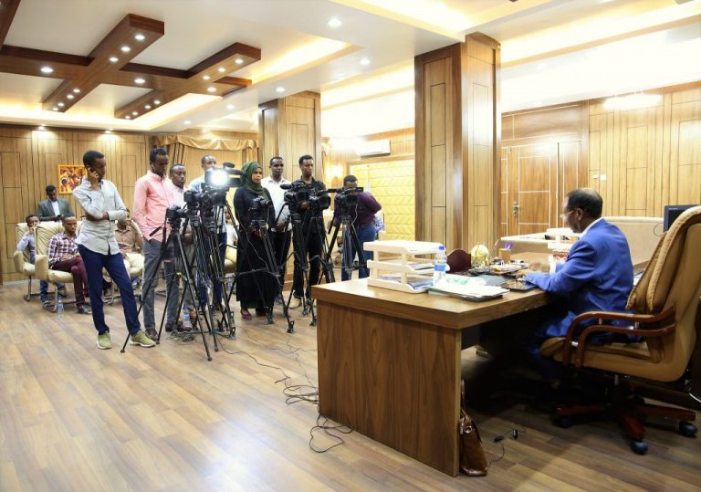 Wasiirka Maaliyadda DFS Oo Ka Warbixiyay Waxqabadka Wasaaradda Iyo Guulihii Ay Ku Tallaabsadeen