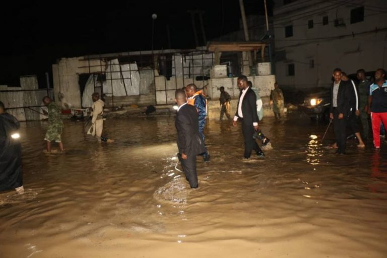 Duqa Muqdisho Oo faray D/Hoose In Loo Istaago Xal U Helidda Dhibaatooyinkii Ka Dhashay Roobabka