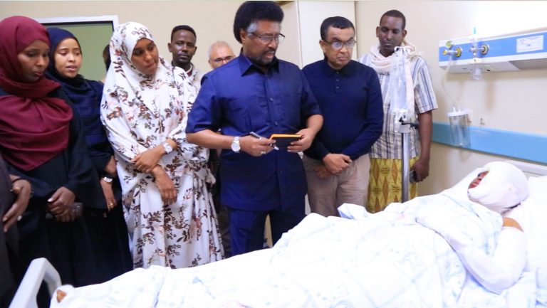 Guddoomiyaha Golaha Shacabka Oo Booqday Dhaawacyada Isbitaalka Erdugan
