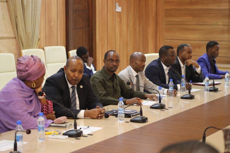 Golaha Wasiirrada oo ansixiyay hindise-sharciyeedka difaaca Qaranka Soomaaliyeed