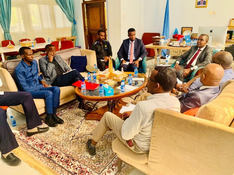 Shirka amniga gobolka Banaadir oo looga hadlay weerarkii SYL.
