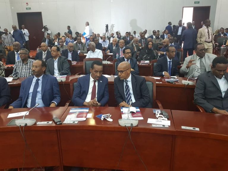 Magaalada Jabuuti oo uu ka furmayo madasha aragti-wadaagga Soomaalida