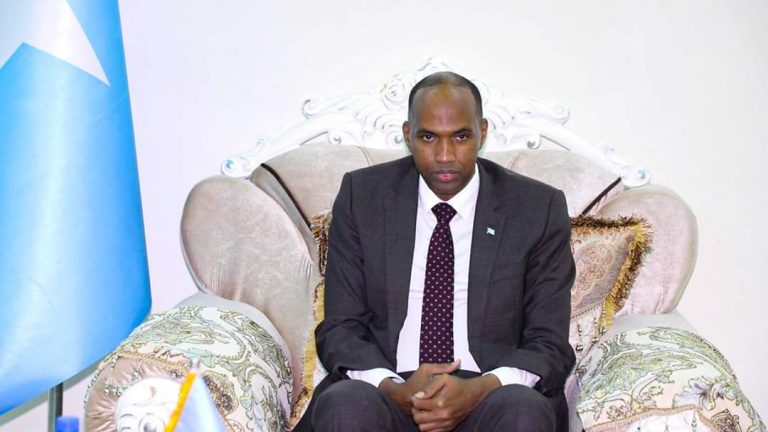 R/Wasaare Kheyre Oo Odayaasha Galmudug Kala Hadlay Dhismaha Galmudug