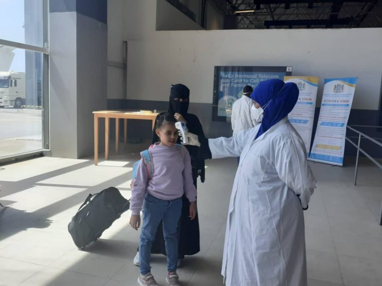 Wasaaradda caafimaadka oo bilowday baarista dadka soo galaya dalka Si Looga hortago Coronavirus