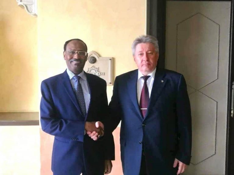 Wasiir Beyle oo Jabuuti kula kulmay Safiirka Ruushka ee Soomaaliya+Sawirro