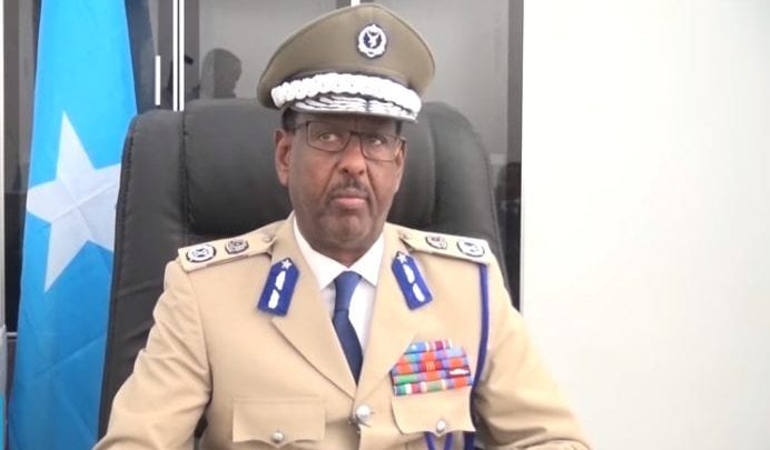 Taliyaha Boliiska Soomaaliya oo Taliye cusub u Magacaabay  saldhigga Degmada Wadajir