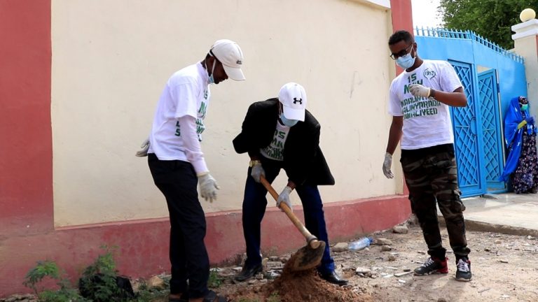 Reer Buulo-burde Oo Dhir Beeris Uga Qeyb Galay Dabaaldagga Munaasabadda 15-Ka Bisha May