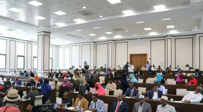 Xildhibaanada Golaha Shacabka Oo Maanta Ka Doodaya Qoondada Haweenka