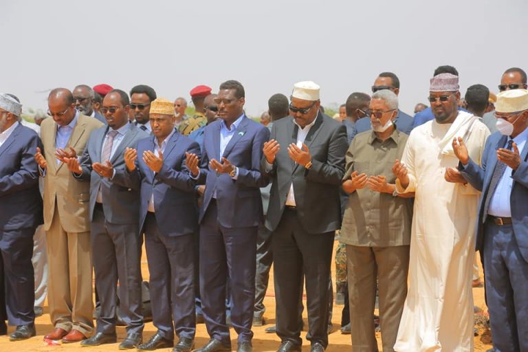 Cabdi Xaashi C/laahi, Guddoomiyaha Aqalka Sare Baarlamaanka Federaalka Soomaaliya Oo Garowe Kaga Qeyb galay Aaska Madaxweynihii Hore Ee Puntland