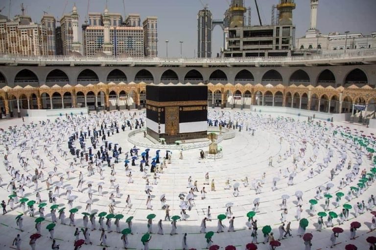 In ka yar 15,000 oo  ruux oo gudanaya waajbaadka xajka ee sanadkan.”SAWIRRO”