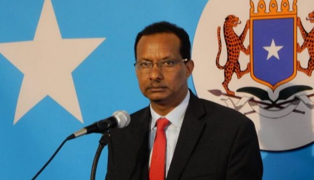 Wasiirka caddaaladda oo ka hadlay dil uu geystay Askari ka tirsan ilaaladiisa