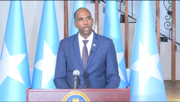 Ra’iisul Wasaare Khayre Oo Hambalyo U Diray Shacabka Soomaaliyeed