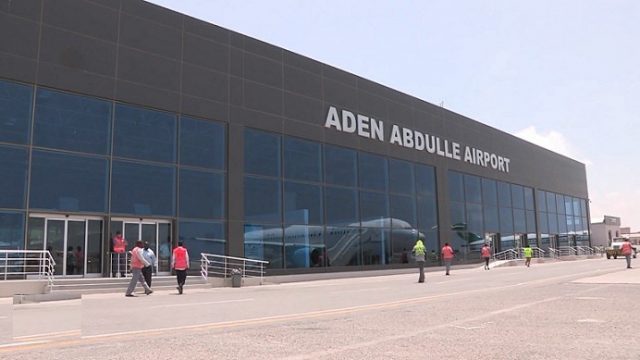 Diyaaradihii imaan jiray garoonka Aadan Cade oo maanta hakad ku jira iyo sababta oo la shaaciyey.