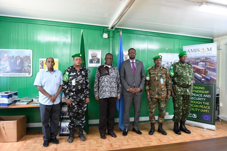 Mas’uuliyiin ka socda Dowlad Goboleedka Galmudug iyo AMISOM oo Muqdisho ku kulmay.