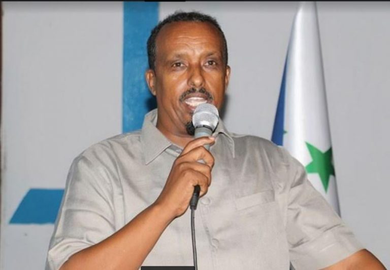Maamulka Galmudug oo soo dhaweeyay xeerka Saxaafadda.