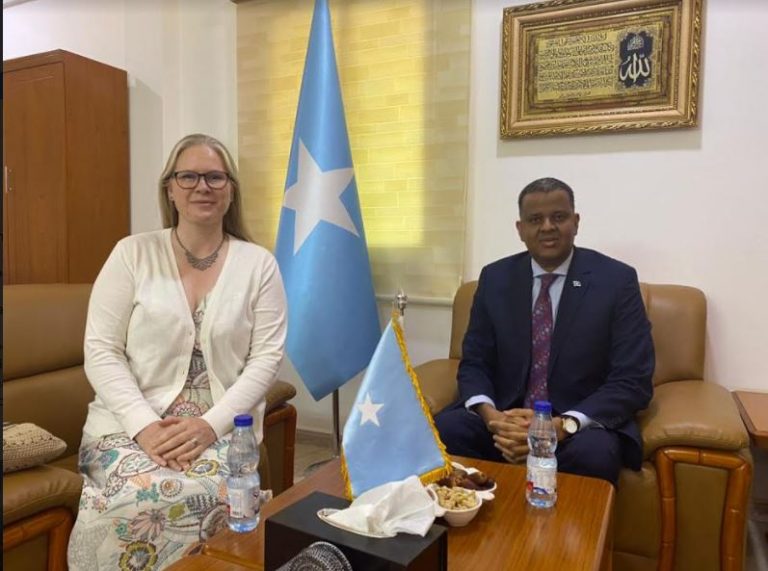 Safiirka Soomaaliya ee Sudan iyo dhiggiisa Norway oo ka wada hadlay xoojinta xiriirka labada dal.