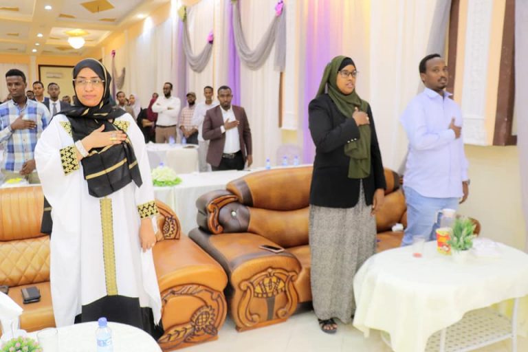 Dhakhaatiirtii ka hortagga Covid-19 oo xaflad loogu qabtay Muqdisho+”SAWIRRO”