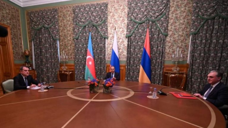 Heshiis xabbad joojin ah oo dhexmaray Armenia iyo Azerbajan.