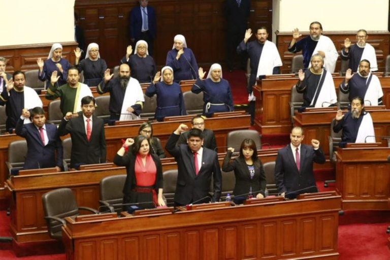 Dalka Peru oo todobaad gudihiis magacaabay Madaxweynihii 3-aad.