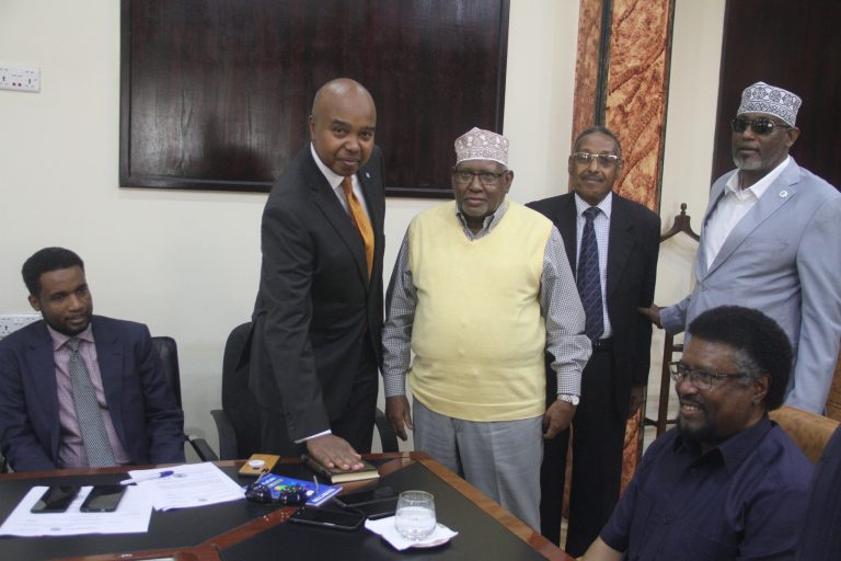 Wasiirka cusub ee arrimaha dibadda XFS oo xilka loo dhaariyay+(SAWIRRO).