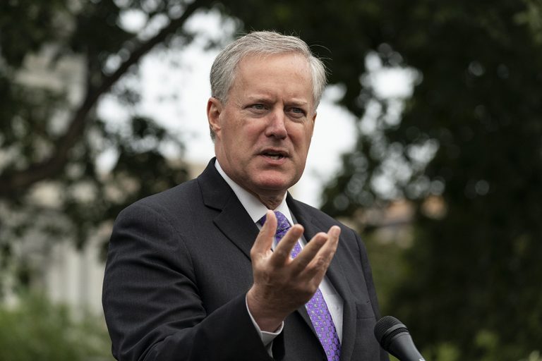 Madaxii Shaqaalaha Aqalka Cad ee Maamulka Trump Mr Mark Meadows ayaa laga Helay cudurka Covid 19.